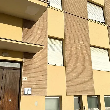 S344 - Trilocale A A Due Minuti A Piedi Dal Centro アパート